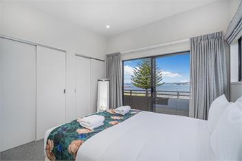 Soleil by the Sea - Beachfront Apartment - 