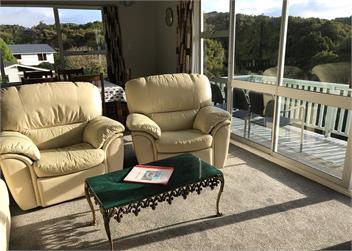 Anglem House & Car - Stewart Island