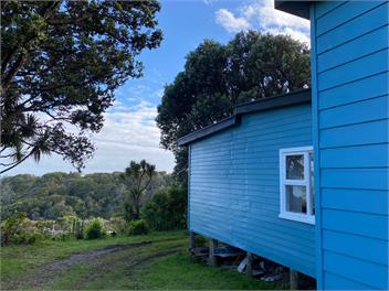 The Blue Bach 12 Mile Coast Road Motukiekie - Greymouth