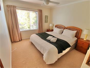 Kimberley Two - Nelson Waterfront Apartment - Nelson