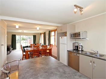 Snowed Inn (Bachcare) - Ohakune