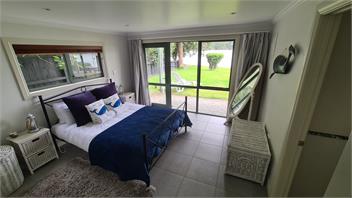 Woodies' Retreat - Russell