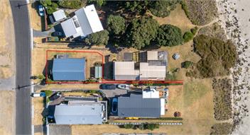 A STAY IN PARADISE ON PIPI ROAD - WHANGAMATA