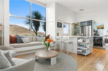 A Stunning Stay (Bachcare) - Queenstown