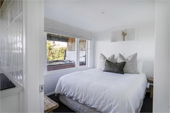 Whale Bay Surf Bach - 