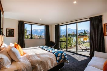 Mt Roy Terrace - Spa Pool - Extensive Artwork Collection - Wanaka