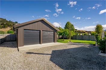 Relax on Snowberry (Bachcare) - Wanaka