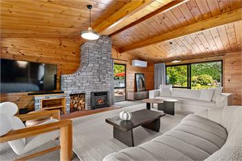 Mountviews Lodge - Swimming Pool, Spa Pool, Glamping tent, Playground - Taupo