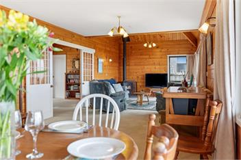 Sunny Seas Papamoa Beachfront Retreat - Papamoa