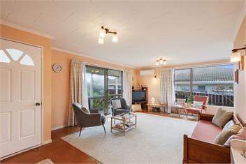 Coastal Drift (Bachcare) - Waikanae