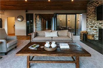 Te Moana | Lake Views | Sleeps 7 - Wanaka