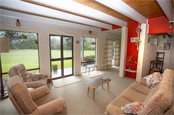 A fantastic holiday destination located on Tukere -124 Tukere Drive WhangamataDrive in Whangamata. - Whangamata
