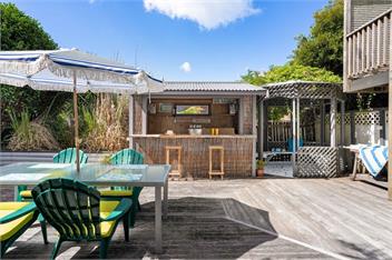 Hosts on the Coast Tobies Cabana - Whangamata