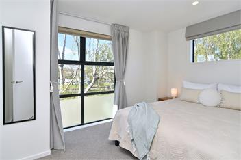 City-side Riccarton, Walk to Mall - Matai St West -