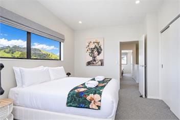 Soleil by the Sea - Beachfront Apartment - 