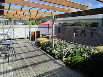 NewYorkNewYork: Super Fast Fibre, Smart TV and Sky TV - South Wairarapa