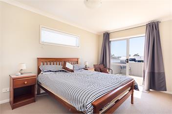 PETES BEACH HOUSE. - WARKWORTH