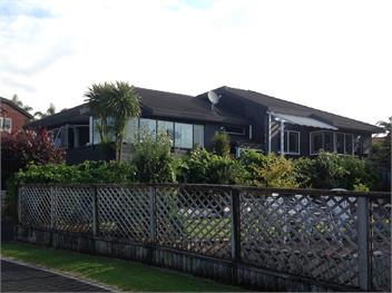 Family Home near Bayfair, Mt Maunganui - Tauranga