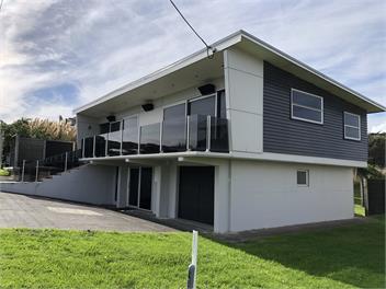 Modern Beach Apartment  - Foxton beach 