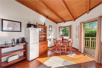 Treetop Hideaway (Bachcare) - Taupo Central