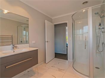 Modern Beach Pad (Bachcare) - Whitianga