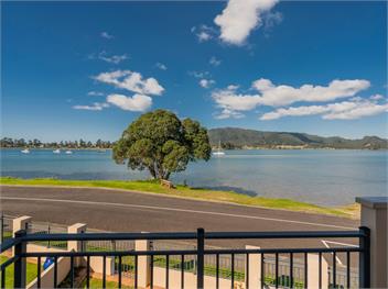 Tairua Waterfront Retreat (Bachcare) - Tairua