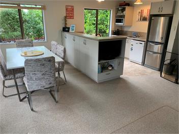 Seaside Holiday Haven - Okiwi Bay
