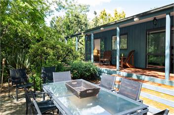 Lawn Cottages - Hydrangea Cottage - Hastings