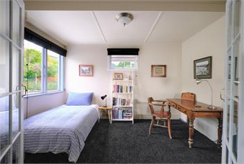 Brookville Cottage - Secluded Central Location - Nelson