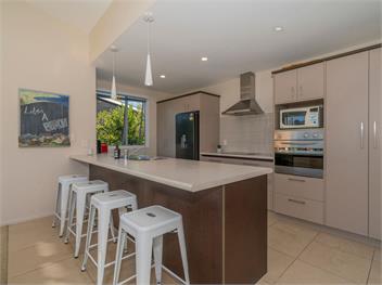Golfers and Beach Lovers Dream (Bachcare) - Matarangi