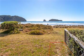 A STAY IN PARADISE ON PIPI ROAD - WHANGAMATA