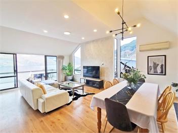 Lakeview Queenstown Holiday Home - Queenstown