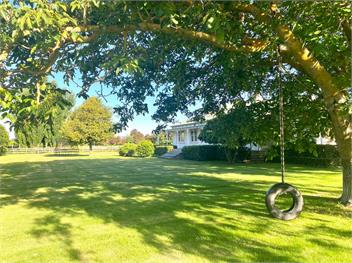 Botham's Beauty (Bachcare) - Blenheim