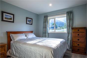 Castle Hill Retreat - includes linen & towels - Castle Hill