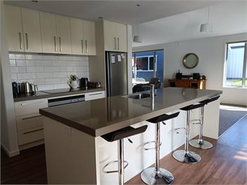 MT IRON DRIVE - 4 BEDROOM - Wanaka