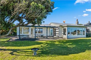 Kapiti Panorama (Bachcare) - Waikanae Beach