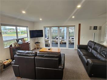 ATTRACTIVE GETAWAY ON AICKIN-200 AICKEN ROAD  - Whangamata