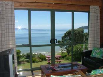 Coopers Beach Retreat- the black bach - Coopers Beach 0420