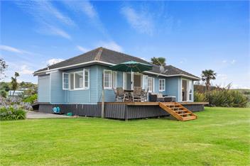 Serene Cove Escape (Bachcare) - Waipu