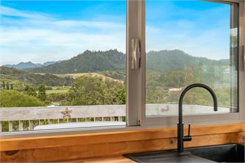 Matahari Beachfront Tairua - Pet Friendly - Tairua