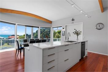 Sea Shells By The Shaw (Bachcare) - Waihi Beach