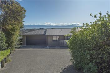 Blue Water Views - Tahunanui