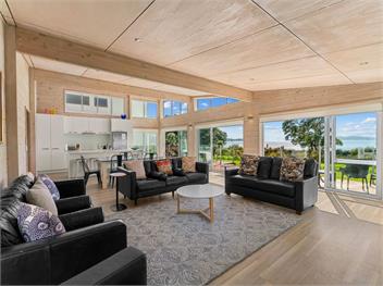 Beachfront Escape (Bachcare) - Snells Beach