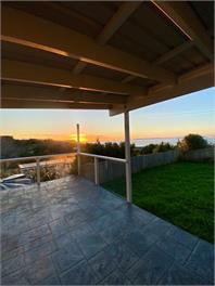 Cable Bay Moana View House -