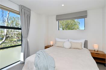 City-side Riccarton, Walk to Mall - Matai St West -