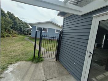 Small 3 bedroom Garden Chalet B - 