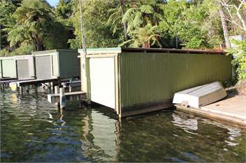 Bach 575 - Lakeside with Boatshed - Bay of Plenty