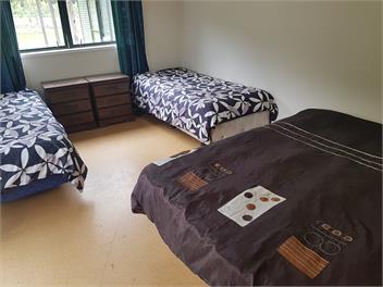FRASERS ORCHARD (YOUR OWN PRIVATE ACCOMMODATION AND CAMPING GROUND $350 PER NIGHT TOTAL FOR 16 PEOPLE - Motueka