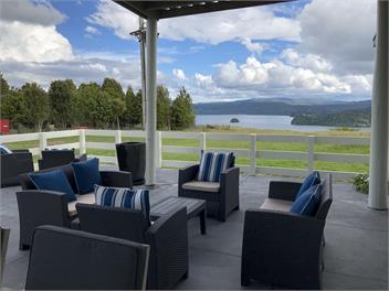 LAKE FRONT HOLIDAY HOME. - Rotorua