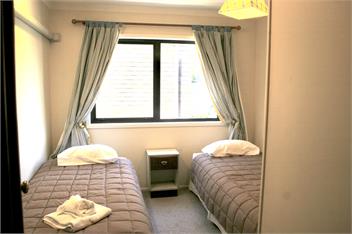 Walnut Grove Lodge sleeps 26 - Christchurch